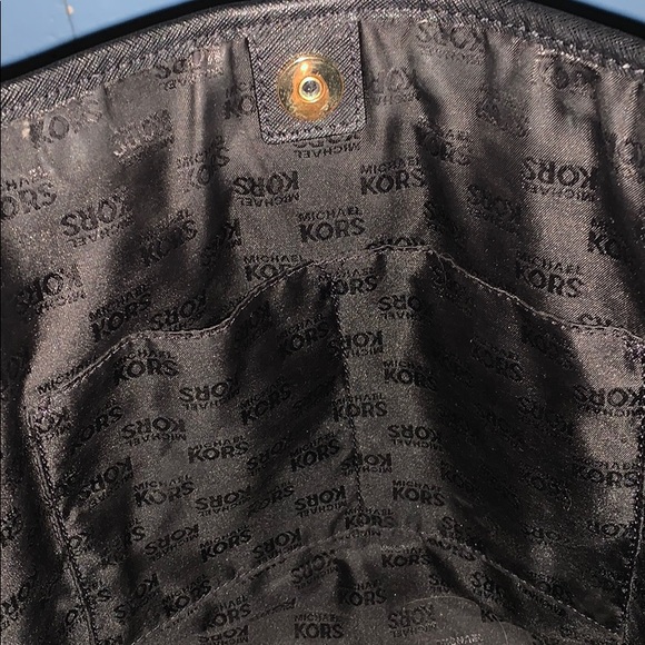 Michael Kors Oversized Large Black Tote - Picture 13 of 16